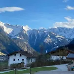 Zillertal Panorama Blick Balkon Sauna Zellberg
