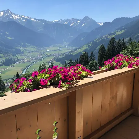 Zillertal Panorama Blick Balkon Sauna