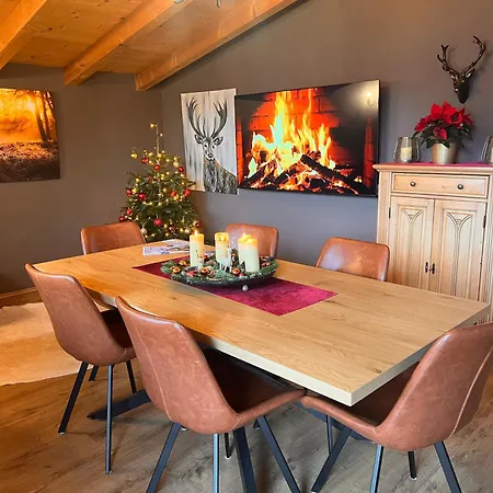 Zillertal Panorama Blick Balkon Sauna Цельберг