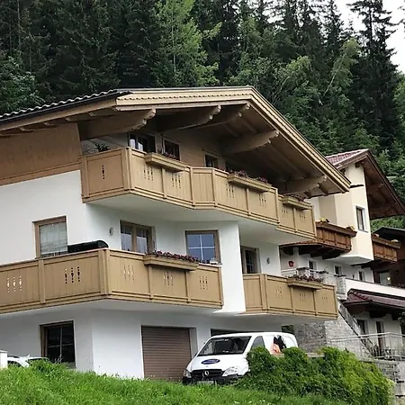 Daire Zillertal Panorama Blick Balkon Sauna