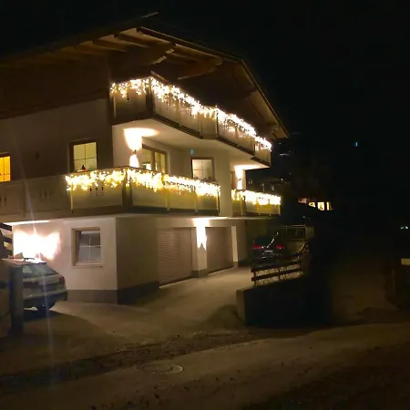 Zillertal Panorama Blick Balkon Sauna Zellberg