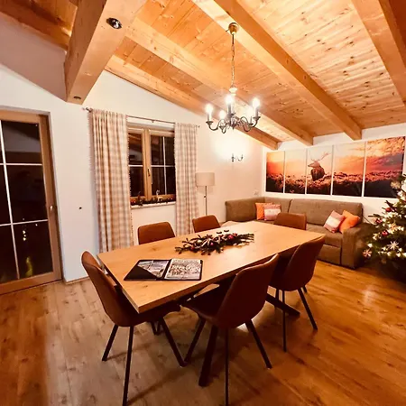 Appartement Zillertal Panorama Blick Balkon Sauna